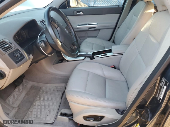 2010 Volvo V50 with VIN YV1382MWXA2575058, listed as a Copart auction lot 72713114 with 72,422 mi miles and Salvage Title. Bid and sale history available at carsss.com. Image 7.