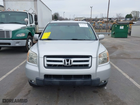 2008 Honda Pilot EX-L with VIN 5FNYF285X8B000937, listed as a IAAI auction lot 41793140 with 205,103 mi miles. Bid and sale history available at carsss.com. Image 12.