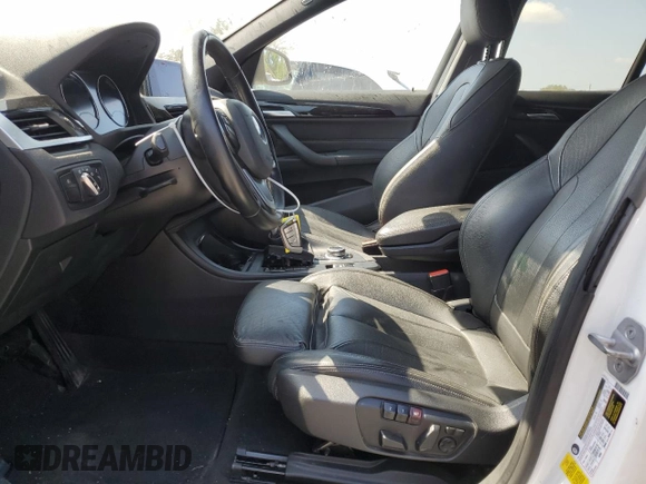 2018 BMW X1 sDrive28i with VIN WBXHU7C32J5L07666, listed as a Copart auction lot 54173465 with 132,514 mi miles and Clean Title. Bid and sale history available at DreamBid. Image 7.