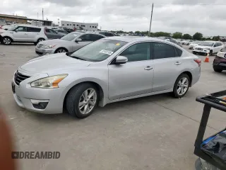 2015 Nissan Altima 2.5 with VIN 1N4AL3APXFC184014, listed as a Copart auction lot 61492105 with 148,256 mi miles and Clean title. Bid and sale history available at DreamBid. Image 1.