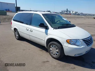 2006 Chrysler Town & Country LWB Limited with VIN 2A8GP64L06R660841, listed as a IAAI auction lot 41888124 with 151,852 mi miles. Bid and sale history available at carsss.com. Image 1.