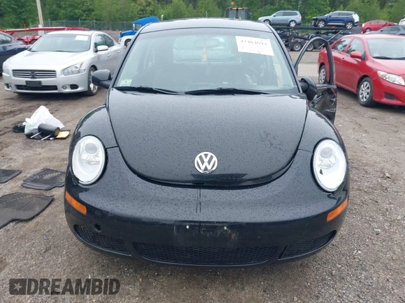 2010 Volkswagen Beetle with VIN 3VWPG3AG2AM016977, listed as a IAAI auction lot 42464694 with 151,698 mi miles and . Bid and sale history available at DreamBid. Image 12.