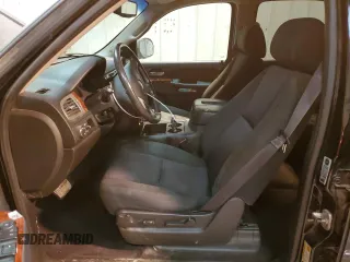 2013 Chevrolet Tahoe LS с VIN 1GNSCAE09DR162913, выставлен на аукционе Copart как лот 53286885 с пробегом 136 394 миль миль и Списание • Salvage title. История ставок и продаж доступна на DreamBid. Изображение 7.