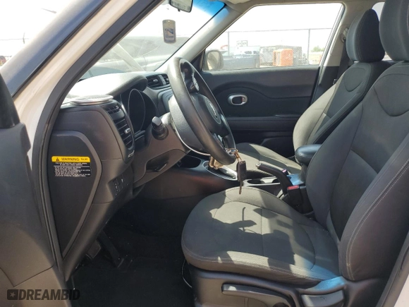2014 Kia Soul with VIN KNDJN2A29E7075442, listed as a Copart auction lot 61624974 with 150,034 mi miles and Non Repairable. Bid and sale history available at carsss.com. Image 7.