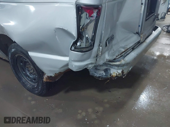 2006 Ford Econoline Passenger XL with VIN 1FMRE11L66HA02929, listed as a IAAI auction lot 41660473 with 152,607 mi miles and . Bid and sale history available at DreamBid. Image 6.