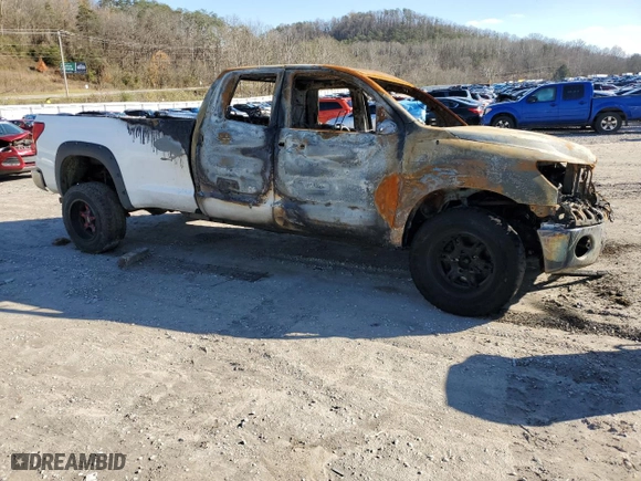 2008 Toyota Tundra 4WD Truck with VIN 5TFCV54158X006121, listed as a Copart auction lot 81537904 with 0 mi miles and Salvage Title. Bid and sale history available at carsss.com. Image 4.
