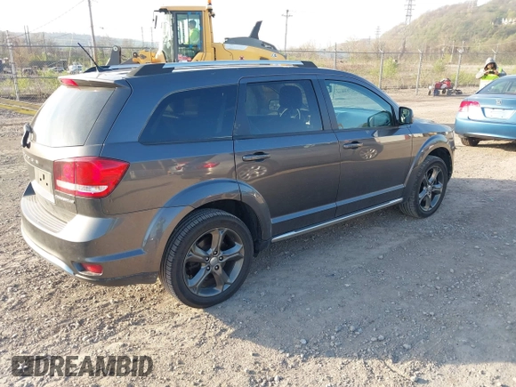 2015 Dodge Journey Crossroad with VIN 3C4PDDGG3FT567067, listed as a IAAI auction lot 42082682 with 88,880 mi miles. Bid and sale history available at carsss.com. Image 4.