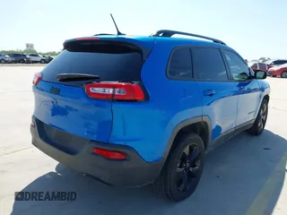 2018 Jeep Cherokee Latitude z VIN 1C4PJLCB6JD597109, wystawiony jako IAAI lot #42436844 z przebiegiem 119 383 mil mil oraz . Historia ofert i sprzedaży dostępna na DreamBid. Obrazek 4.