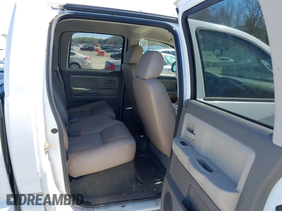 2006 Dodge Dakota SLT with VIN 1D7HE48N86S639435, listed as a IAAI auction lot 41863389 with 173,248 mi miles and . Bid and sale history available at carsss.com. Image 8.