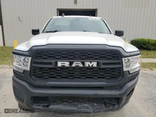 2019 Ram 2500 Tradesman with VIN 3C6UR5HJ1KG666789, listed as a Copart auction lot 51640745 with 193,042 mi miles and Clean Title. Bid and sale history available at carsss.com. Image 5.
