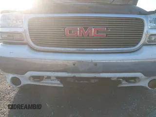 2002 GMC Yukon XL SLT with VIN 3GKFK16Z32G215746, listed as a IAAI auction lot 42097959 with 233,023 mi miles. Bid and sale history available at carsss.com. Image 6.