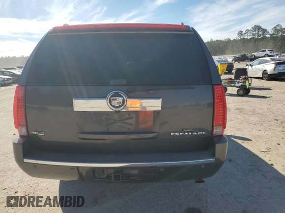 2010 Cadillac Escalade ESV Luxury z VIN 1GYUKHEF6AR184990, wystawiony jako Copart lot #87936785 z przebiegiem 165 317 mil mil oraz Szkoda całkowita • Salvage title. Historia ofert i sprzedaży dostępna na DreamBid. Obrazek 6.