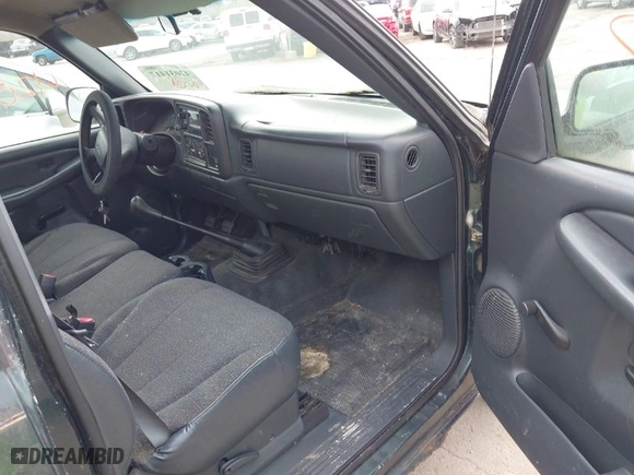 2002 Chevrolet Silverado 1500 with VIN 1GCEC14W82Z181154, listed as a IAAI auction lot 42031417 with 167,569 mi miles. Bid and sale history available at carsss.com. Image 5.