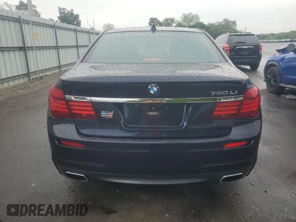 2015 BMW 7 Series 750Li z VIN WBAYE8C51FD781314, wystawiony jako Copart lot #56537395 z przebiegiem 69 682 mil mil oraz Szkoda całkowita • Salvage title. Historia ofert i sprzedaży dostępna na DreamBid. Obrazek 6.