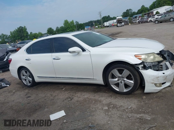 2012 Lexus LS 460 L z VIN JTHGL5EF3C5045004, wystawiony jako IAAI lot #42466634 z przebiegiem Nie podano mil oraz . Historia ofert i sprzedaży dostępna na DreamBid. Obrazek 13.