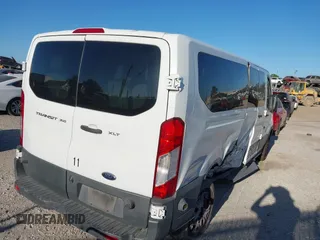 2017 Ford Transit XL z VIN 1FBZX2ZM5HKA20740, wystawiony jako IAAI lot #41144911 z przebiegiem 201 936 mil mil oraz . Historia ofert i sprzedaży dostępna na DreamBid. Obrazek 4.