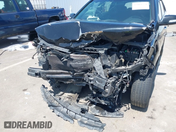 2014 Kia Sorento SX Limited with VIN 5XYKWDA71EG486958, listed as a IAAI auction lot 42483774 with 195,198 mi miles and . Bid and sale history available at DreamBid. Image 6.