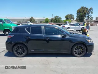 2012 Lexus CT 200h z VIN JTHKD5BH4C2053787, wystawiony jako IAAI lot #42533598 z przebiegiem 260 264 mil mil oraz . Historia ofert i sprzedaży dostępna na DreamBid. Obrazek 13.