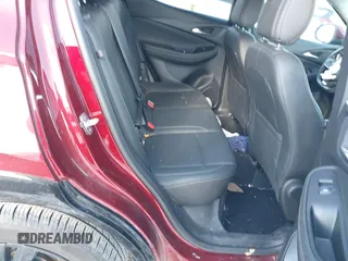 2024 Buick Encore GX Sport Touring z VIN KL4AMESL0RB002758, wystawiony jako IAAI lot #41405974 z przebiegiem 19 558 mil mil oraz . Historia ofert i sprzedaży dostępna na DreamBid. Obrazek 8.