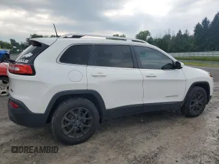 2017 Jeep Cherokee Latitude with VIN 1C4PJMCS3HW500792, listed as a Copart auction lot 65017815 with 115,644 mi miles and Clean title. Bid and sale history available at DreamBid. Image 3.