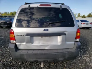 2007 Ford Escape XLS with VIN 1FMYU92Z97KA43155, listed as a Copart auction lot 75567154 with 240,603 mi miles and Salvage Title. Bid and sale history available at carsss.com. Image 6.