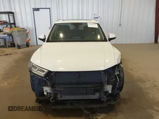 2018 Audi Q5 Premium Plus with VIN WA1BNAFY4J2198014, listed as a IAAI auction lot 41888388 with 141,924 mi miles. Bid and sale history available at carsss.com. Image 13.