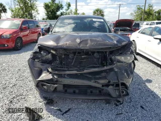 2017 Dodge Durango GT z VIN 1C4RDHDG6HC757724, wystawiony jako Copart lot #51909805 z przebiegiem 188 514 mil mil oraz Czysty tytuł • Clean title. Historia ofert i sprzedaży dostępna na DreamBid. Obrazek 5.