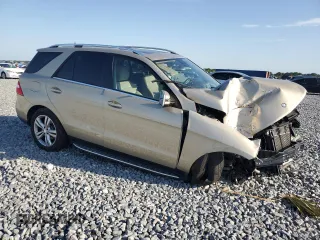 2013 Mercedes-Benz M 350 z VIN 4JGDA5JB4DA115160, wystawiony jako Copart lot #57247625 z przebiegiem Nie podano mil oraz Szkoda całkowita • Salvage title. Historia ofert i sprzedaży dostępna na DreamBid. Obrazek 4.