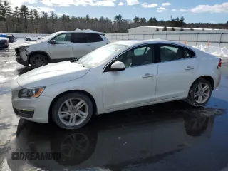 2015 Volvo S60 T5 Premier with VIN YV1612TBXF1316485, listed as a Copart auction lot 44433055 with 86,162 mi miles and Salvage Title. Bid and sale history available at carsss.com. Image 1.