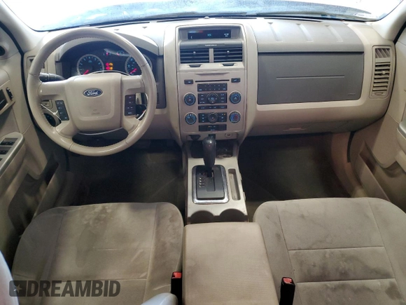 2012 Ford Escape XLT с VIN 1FMCU9DG9CKB18663, выставлен на аукционе Copart как лот 64014875 с пробегом 136 181 миль миль и На запчасти • Non repairable. История ставок и продаж доступна на DreamBid. Изображение 8.