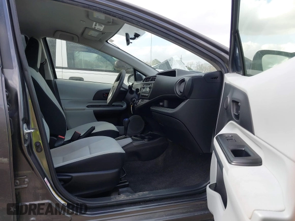 2013 Toyota Prius One with VIN JTDKDTB3XD1531535, listed as a IAAI auction lot 41723774 with 135,518 mi miles. Bid and sale history available at carsss.com. Image 5.