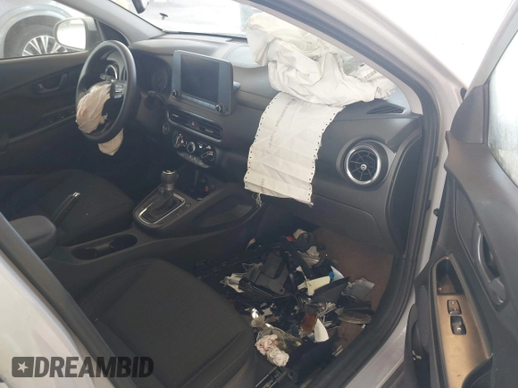 2022 Hyundai Kona SEL with VIN KM8K6CAB9NU920584, listed as a IAAI auction lot 42028170 with Not Provided miles and . Bid and sale history available at DreamBid. Image 5.