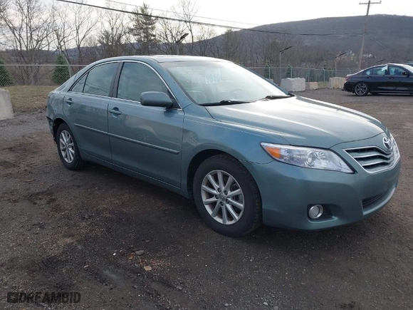 2011 Toyota Camry LE with VIN 4T1BF3EK6BU593163, listed as a IAAI auction lot 41878100 with 260,566 mi miles. Bid and sale history available at carsss.com. Image 1.