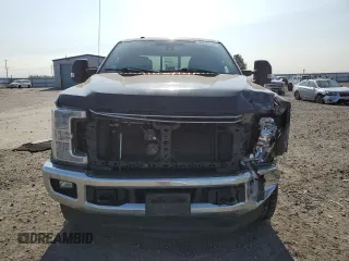 2017 Ford F-250 Lariat with VIN 1FT7W2B6XHEE59786, listed as a Copart auction lot 59812305 with 67,630 mi miles and Salvage title. Bid and sale history available at DreamBid. Image 5.