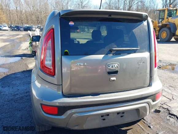 2013 Kia Soul + with VIN KNDJT2A67D7526729, listed as a IAAI auction lot 41678356 with 189,924 mi miles. Bid and sale history available at carsss.com. Image 17.