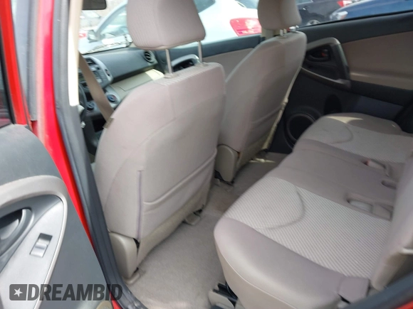 2006 Toyota RAV4 with VIN JTMZD33V966009113, listed as a IAAI auction lot 41770759 with 88,953 mi miles. Bid and sale history available at carsss.com. Image 8.
