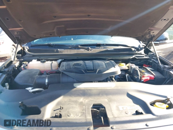 2024 Jeep Wagoneer Series II with VIN 1C4SJUBP0RS165085, listed as a IAAI auction lot 41990116 with 29,683 mi miles and . Bid and sale history available at DreamBid. Image 10.