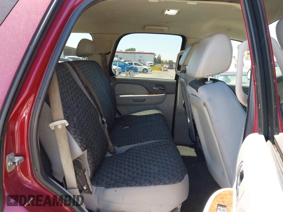 2007 Chevrolet Tahoe LT with VIN 1GNFC13J47R115676, listed as a IAAI auction lot 42758017 with 269,832 mi miles and . Bid and sale history available at DreamBid. Image 8.