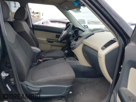 2010 Kia Soul + with VIN KNDJT2A27A7066528, listed as a IAAI auction lot 42064962 with 260,454 mi miles. Bid and sale history available at carsss.com. Image 5.