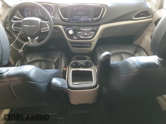 2022 Chrysler Pacifica Touring L with VIN 2C4RC1BG3NR195099, listed as a Copart auction lot 54214885 with 69,039 mi miles and Salvage title. Bid and sale history available at DreamBid. Image 8.