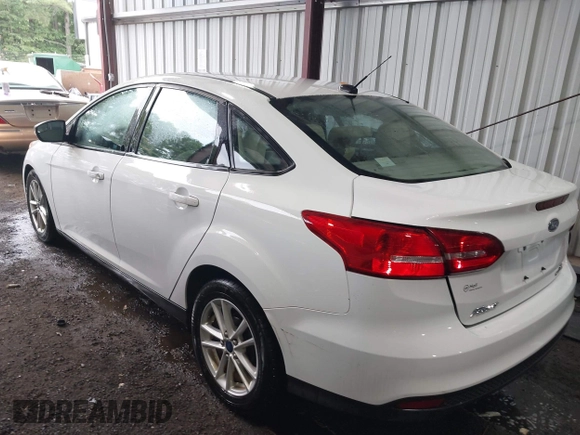 2016 Ford Focus SE с VIN 1FADP3F22GL211156, выставлен на аукционе IAAI как лот 42502613 с пробегом 121 224 миль миль и . История ставок и продаж доступна на DreamBid. Изображение 3.