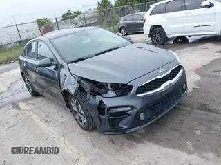 2021 Kia Forte LXS with VIN 3KPF24AD3ME314039, listed as a IAAI auction lot 38135646 with 82,935 mi miles. Bid and sale history available at carsss.com. Image 1.
