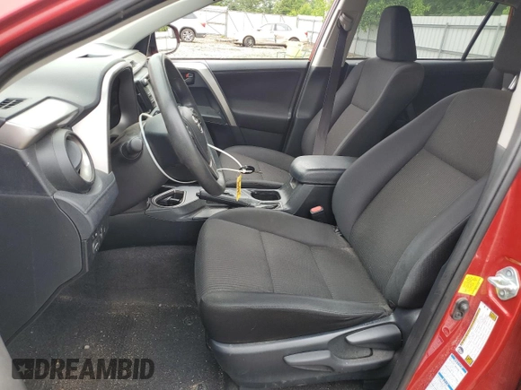 2017 Toyota RAV4 LE z VIN JTMBFREV9HJ118067, wystawiony jako Copart lot #62819085 z przebiegiem 70 408 mil mil oraz Szkoda całkowita • Salvage title. Historia ofert i sprzedaży dostępna na DreamBid. Obrazek 7.