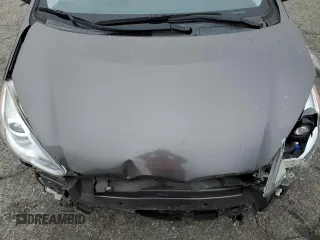 2016 Toyota Prius One z VIN JTDKDTB39G1131096, wystawiony jako Copart lot #60158435 z przebiegiem 76 160 mil mil oraz Szkoda całkowita • Salvage title. Historia ofert i sprzedaży dostępna na DreamBid. Obrazek 11.