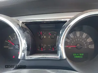 2006 Ford Mustang Standard with VIN 1ZVHT80N365135356, listed as a IAAI auction lot 41118834 with 190,401 mi miles. Bid and sale history available at carsss.com. Image 7.