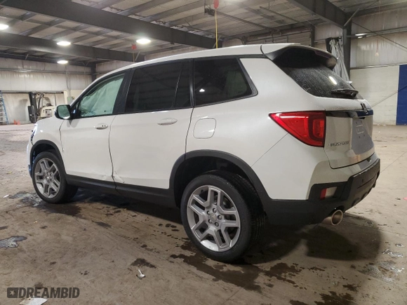 2024 Honda Passport EX-L with VIN 5FNYF8H59RB023744, listed as a Copart auction lot 83626984 with 4,680 mi miles and Salvage Title. Bid and sale history available at carsss.com. Image 2.