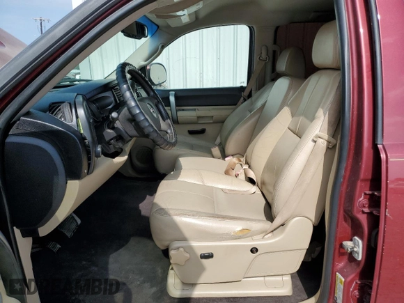 2008 GMC Sierra 1500 SLE1 z VIN 3GTEC13J78G110977, wystawiony jako Copart lot #55652325 z przebiegiem Nie podano mil oraz Tytuł czysty. Historia ofert i sprzedaży dostępna na DreamBid. Obrazek 7.