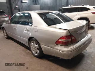 2004 Lexus LS 430 with VIN JTHBN36F640167796, listed as a IAAI auction lot 41888663 with 269,331 mi miles and . Bid and sale history available at DreamBid. Image 3.