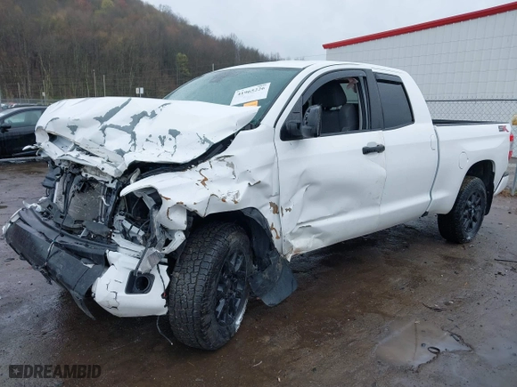 2020 Toyota Tundra 4WD SR with VIN 5TFUY5F19LX909244, listed as a IAAI auction lot 41965226 with 37,500 mi miles. Bid and sale history available at carsss.com. Image 21.