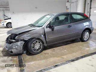 2007 Ford Focus S z VIN 1FAFP31N67W259641, wystawiony jako Copart lot #58709005 z przebiegiem 140 109 mil mil oraz Szkoda całkowita • Salvage title. Historia ofert i sprzedaży dostępna na DreamBid. Obrazek 1.